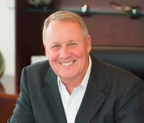 Hank Menke Headshot